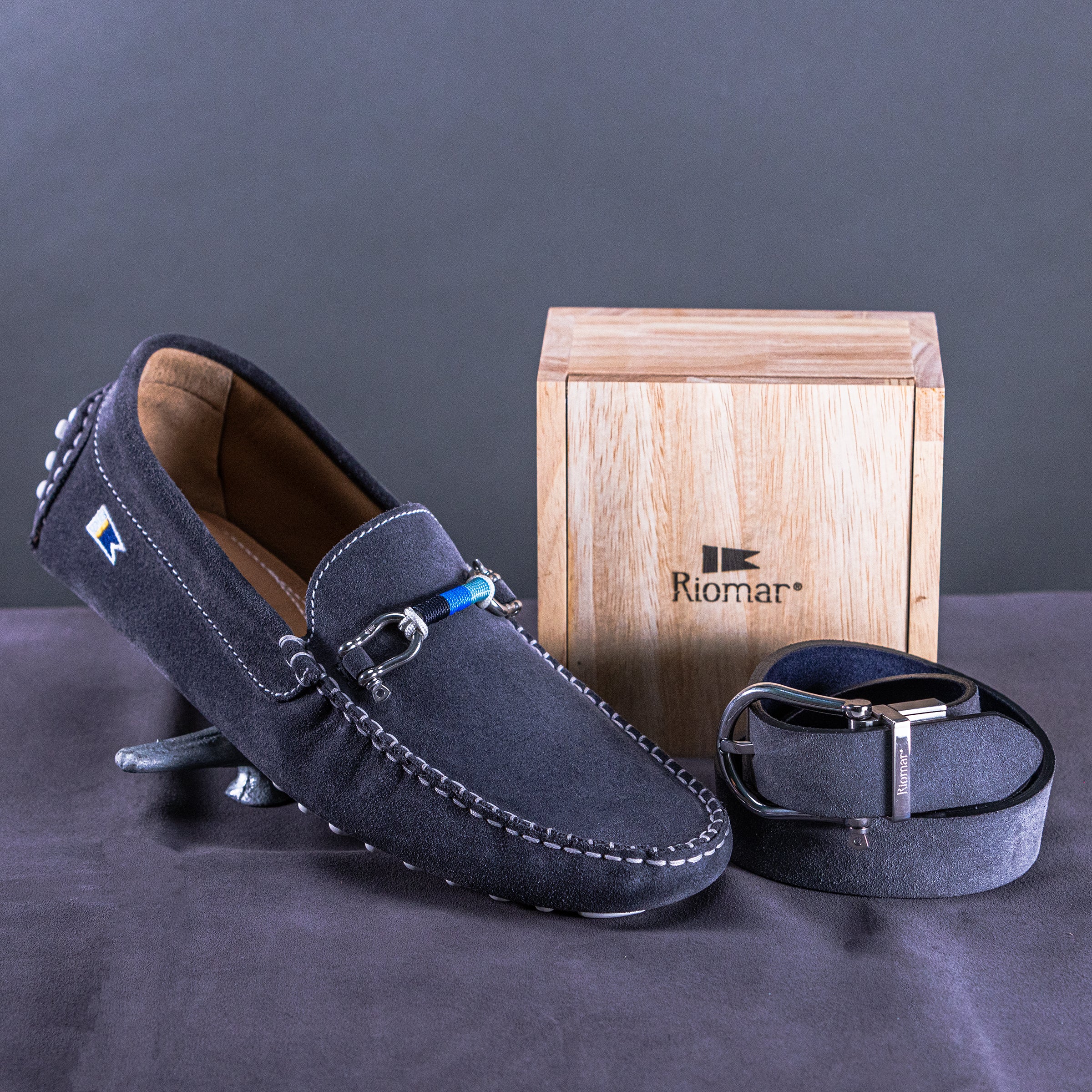 Riomar Reversible Belt: Tuxedo / Stingray Grey - Image 4